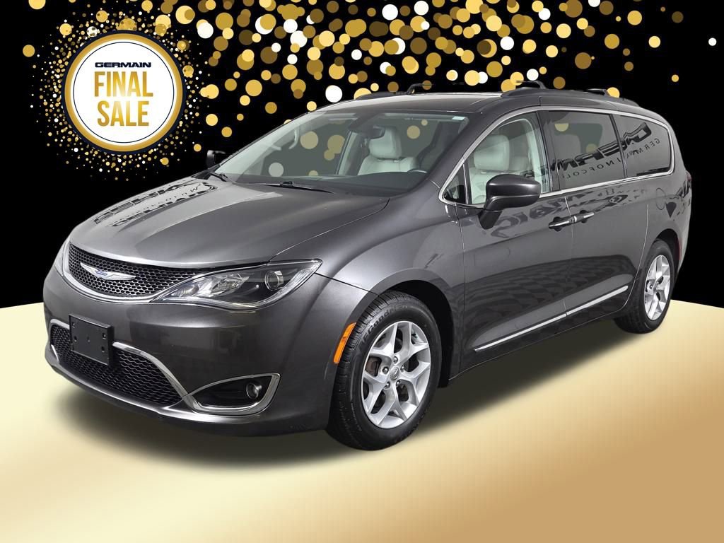 Used 2017 Chrysler Pacifica Touring-L w/ Tire & Wheel Group