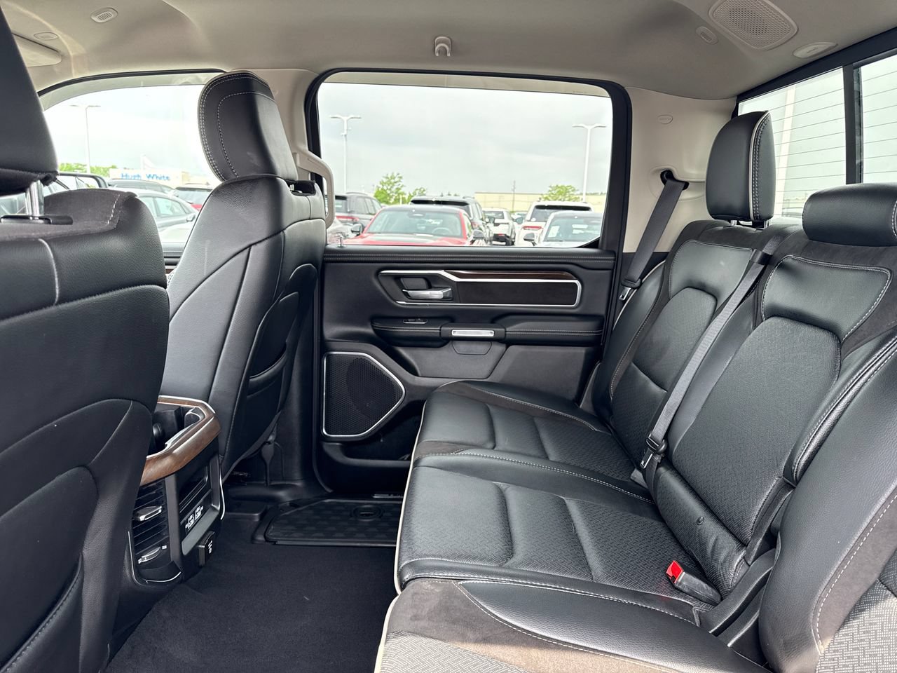 Used 2022 RAM 1500 Laramie AWD/4WD image 12