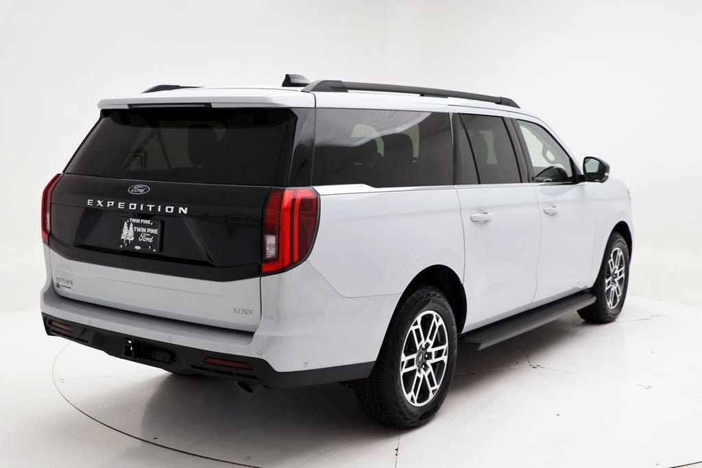Used 2025 Ford Expedition Max Active AWD/4WD image 8