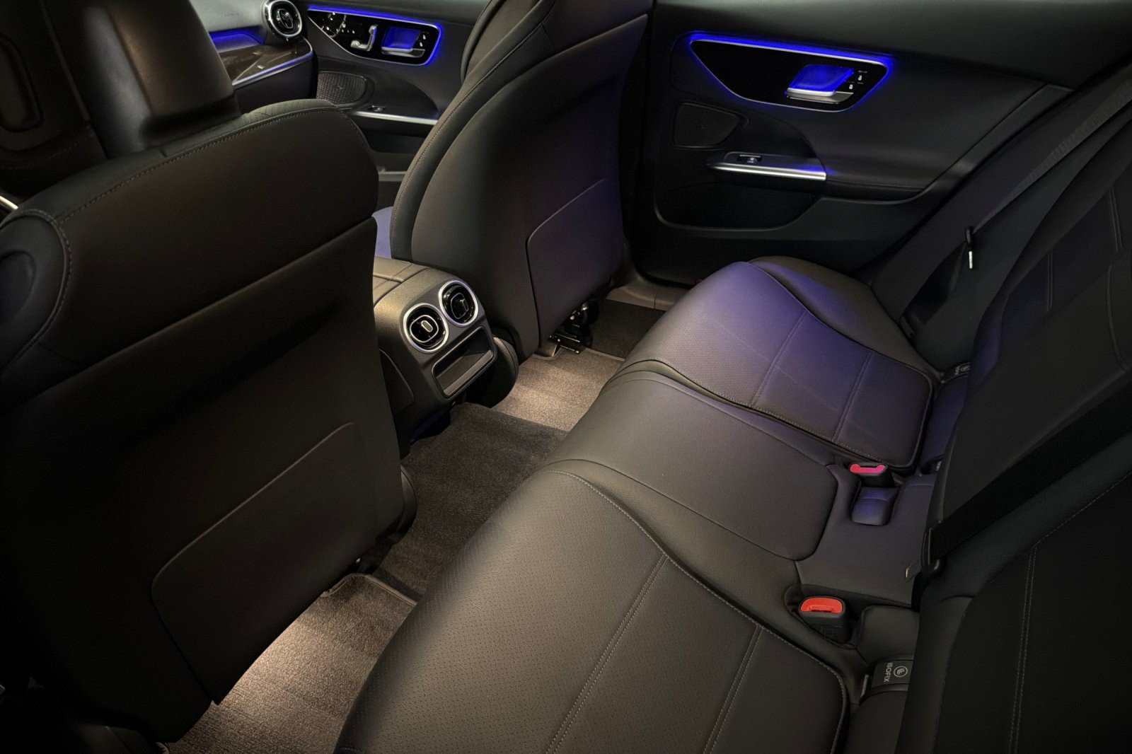 Used 2022 Mercedes-Benz C 300 Sedan image 11