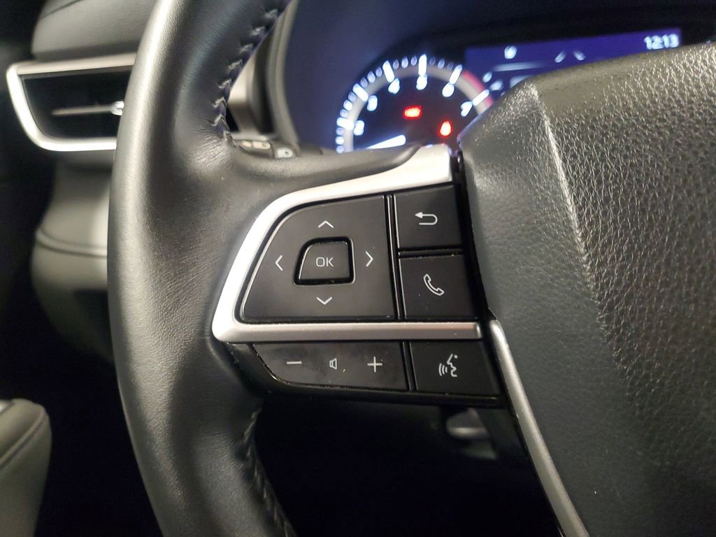 Used 2023 Toyota Highlander LE image 22