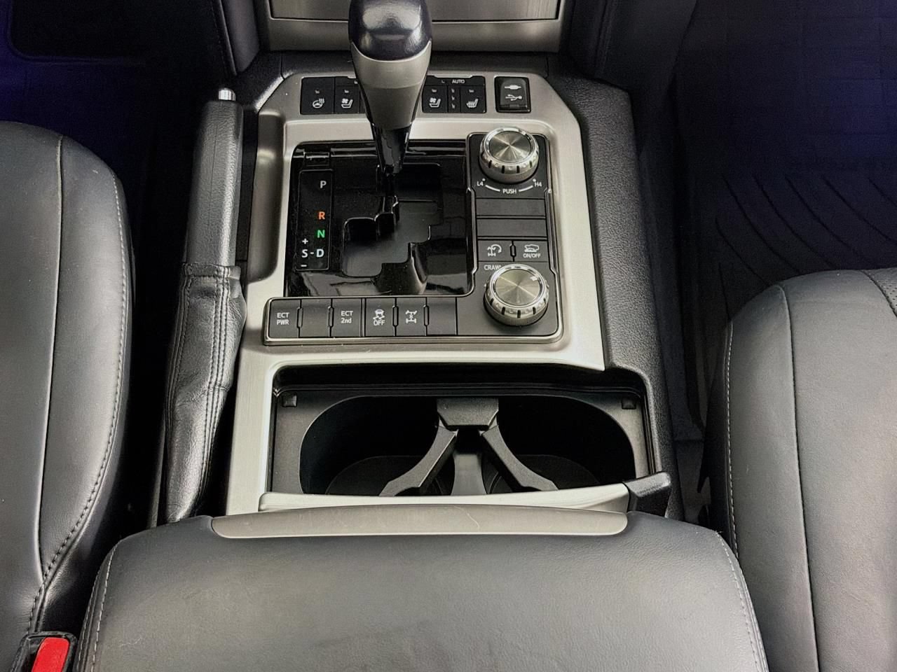 Used 2016 Toyota Land Cruiser AWD/4WD image 19