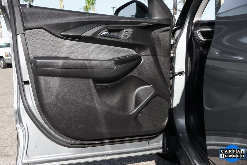 Used 2023 Chevrolet TrailBlazer LS AWD/4WD image 14