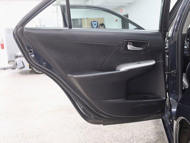 Used 2014 Toyota Camry SE image 28
