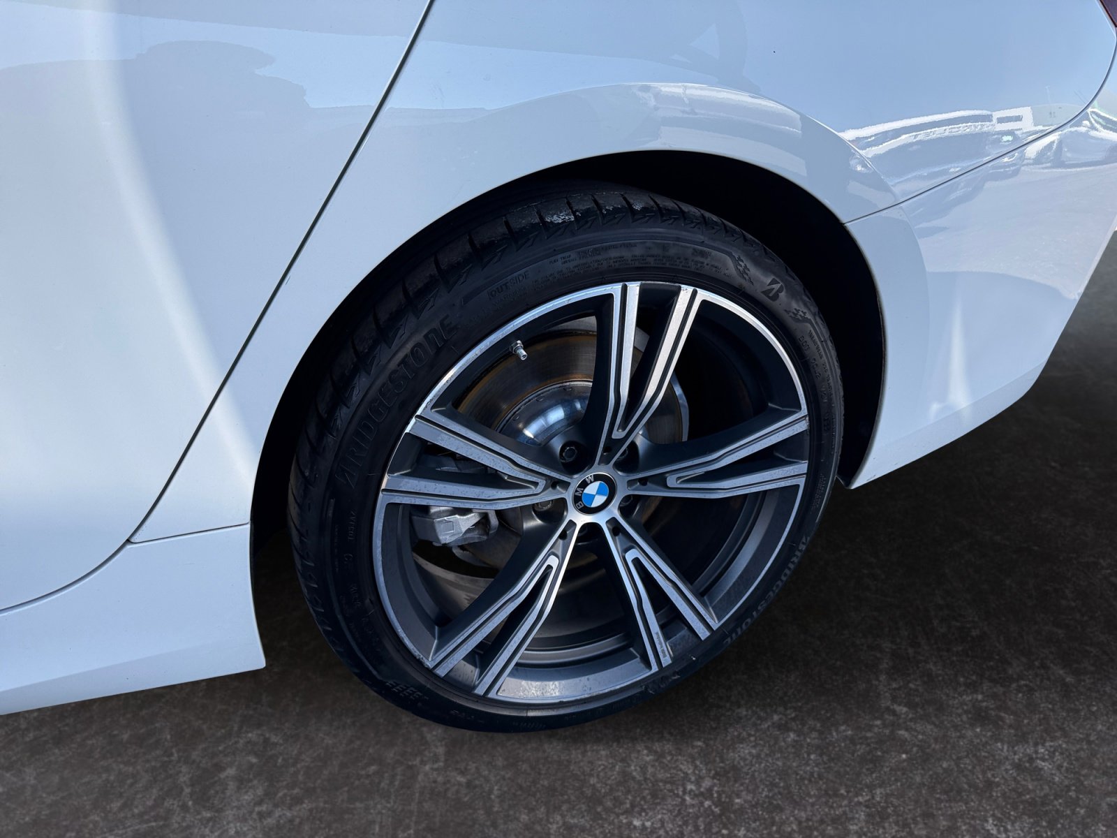 Used 2023 BMW 330i xDrive Sedan w/ Convenience Package AWD/4WD image 14