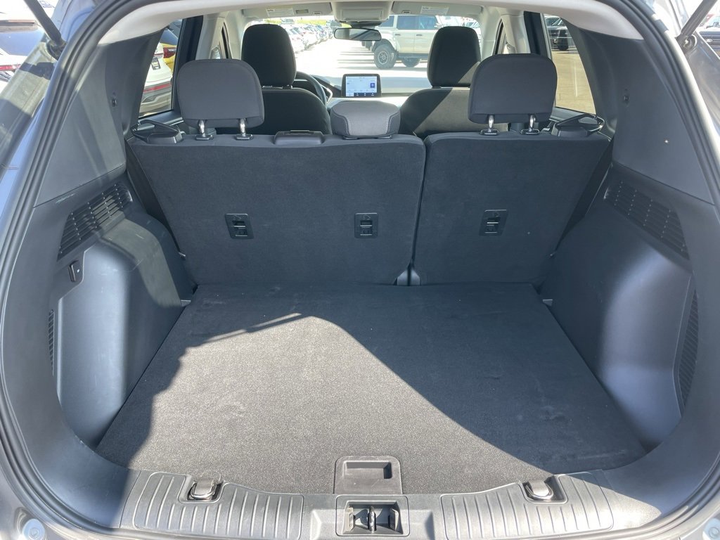 Used 2022 Ford Escape SE image 32