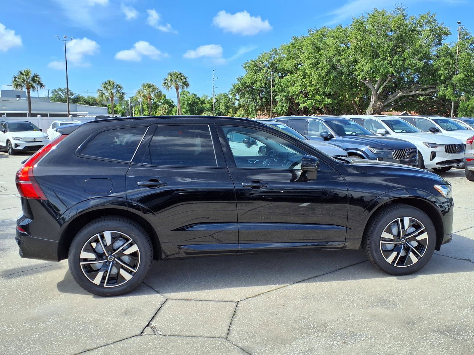 New 2026 Volvo XC60 B5 Core w/ Protection Package Premier AWD/4WD image 8