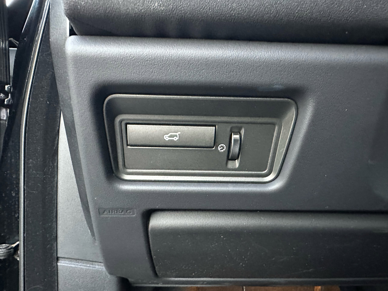 Used 2014 Land Rover Range Rover Evoque Pure image 33