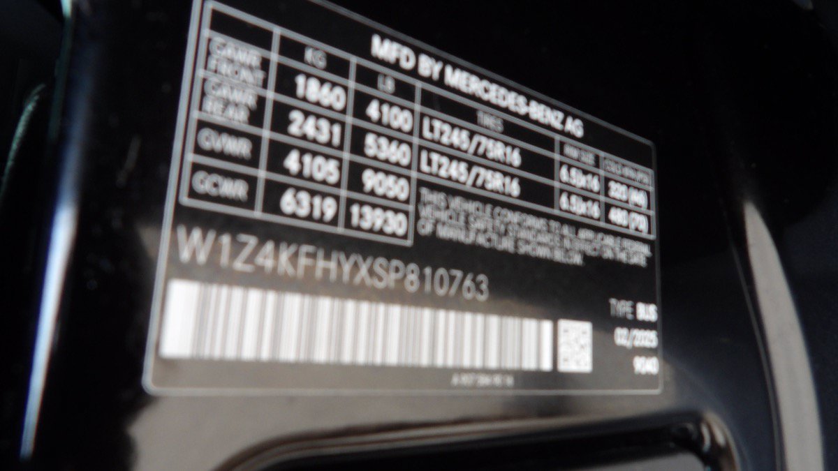 Used 2025 Mercedes-Benz Sprinter 2500 image 13