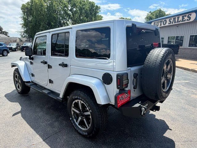 Used 2012 Jeep Wrangler Unlimited Sahara AWD/4WD image 3
