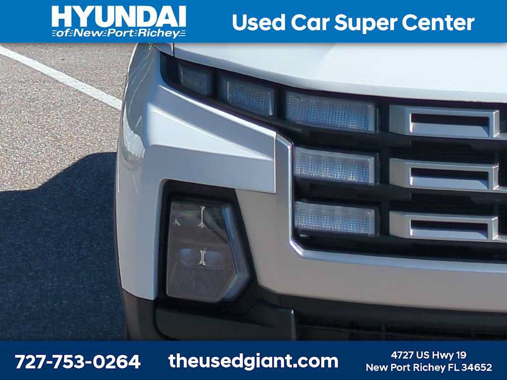 Used 2025 Hyundai Santa Cruz SEL FWD image 9