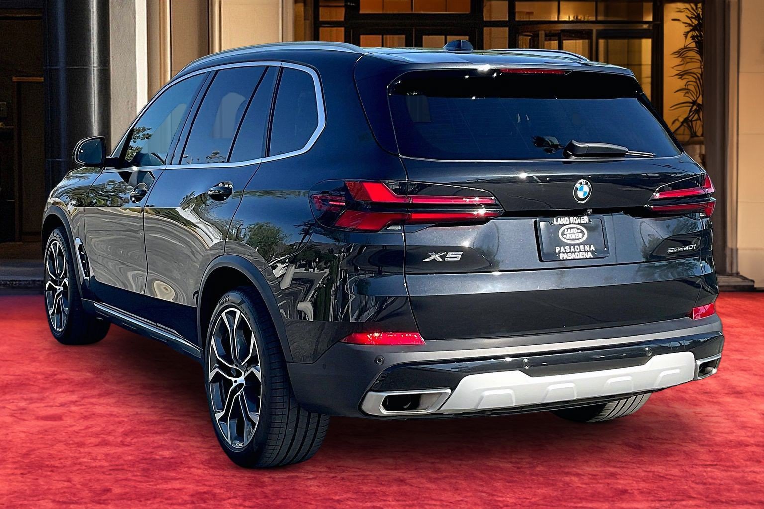 Used 2024 BMW X5 sDrive40i w/ Parking Assistance Package RWD image 11