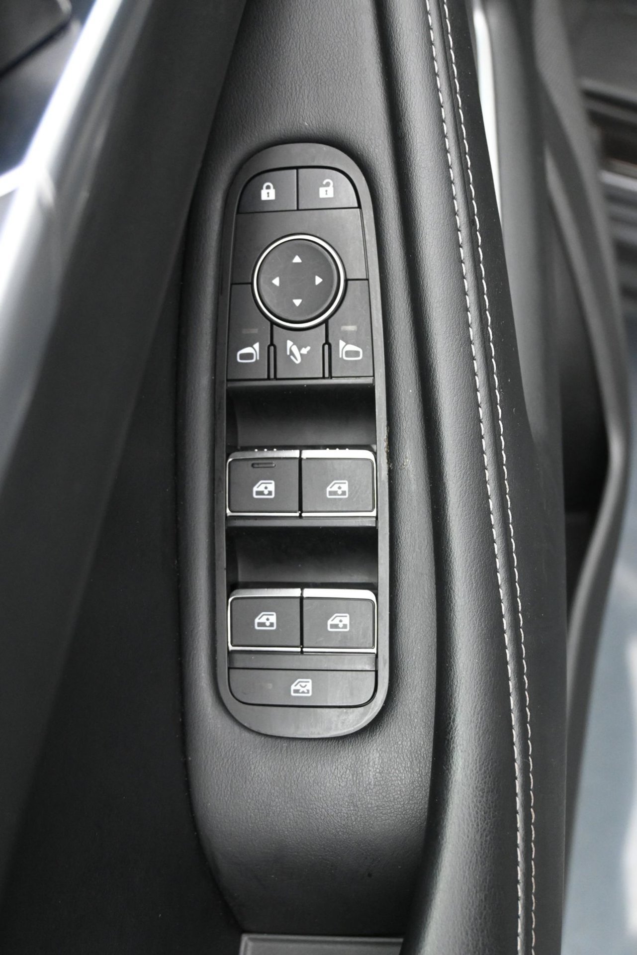 Used 2024 INFINITI QX60 Sensory AWD/4WD image 18