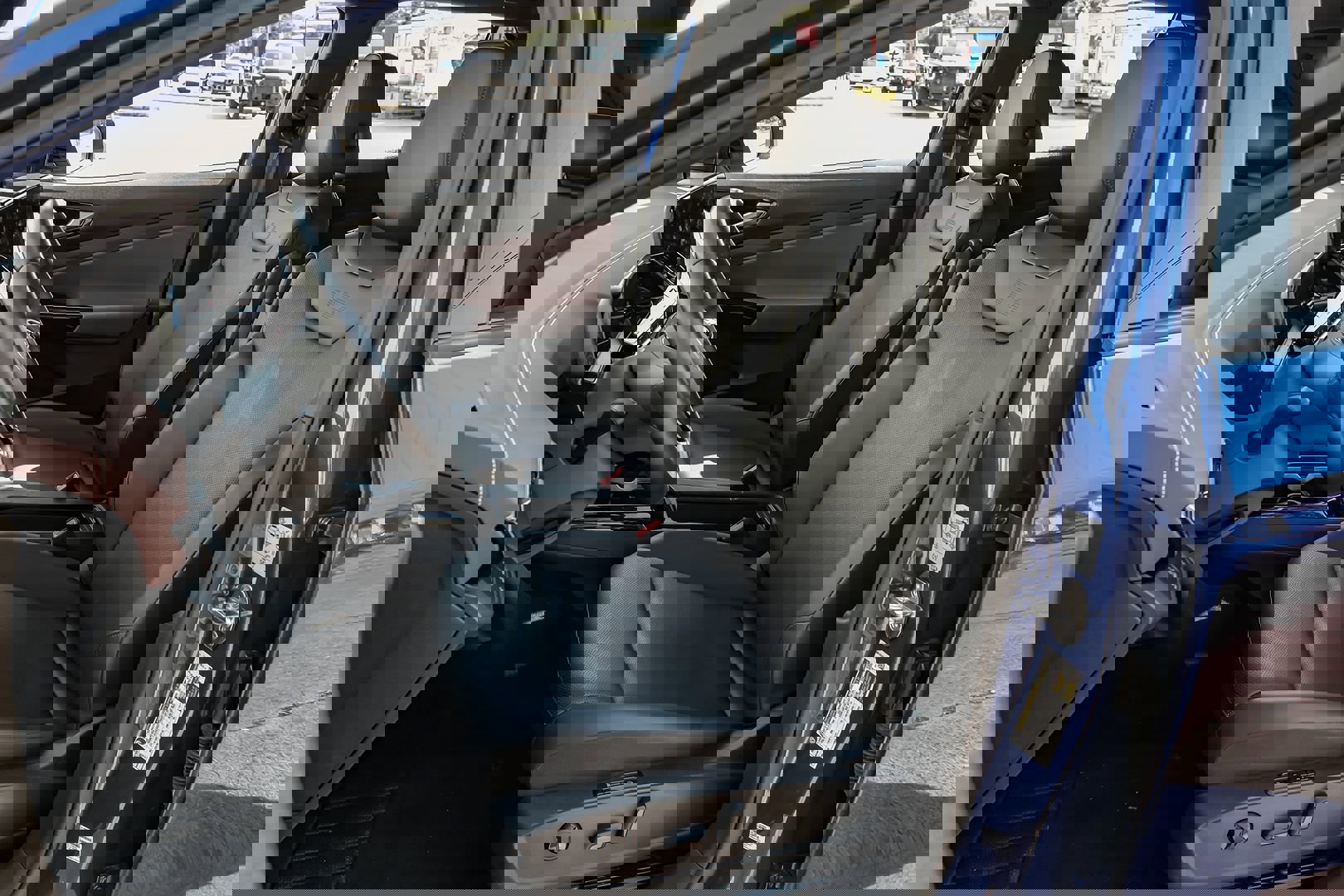 Used 2021 Volkswagen ID.4 Pro S image 4