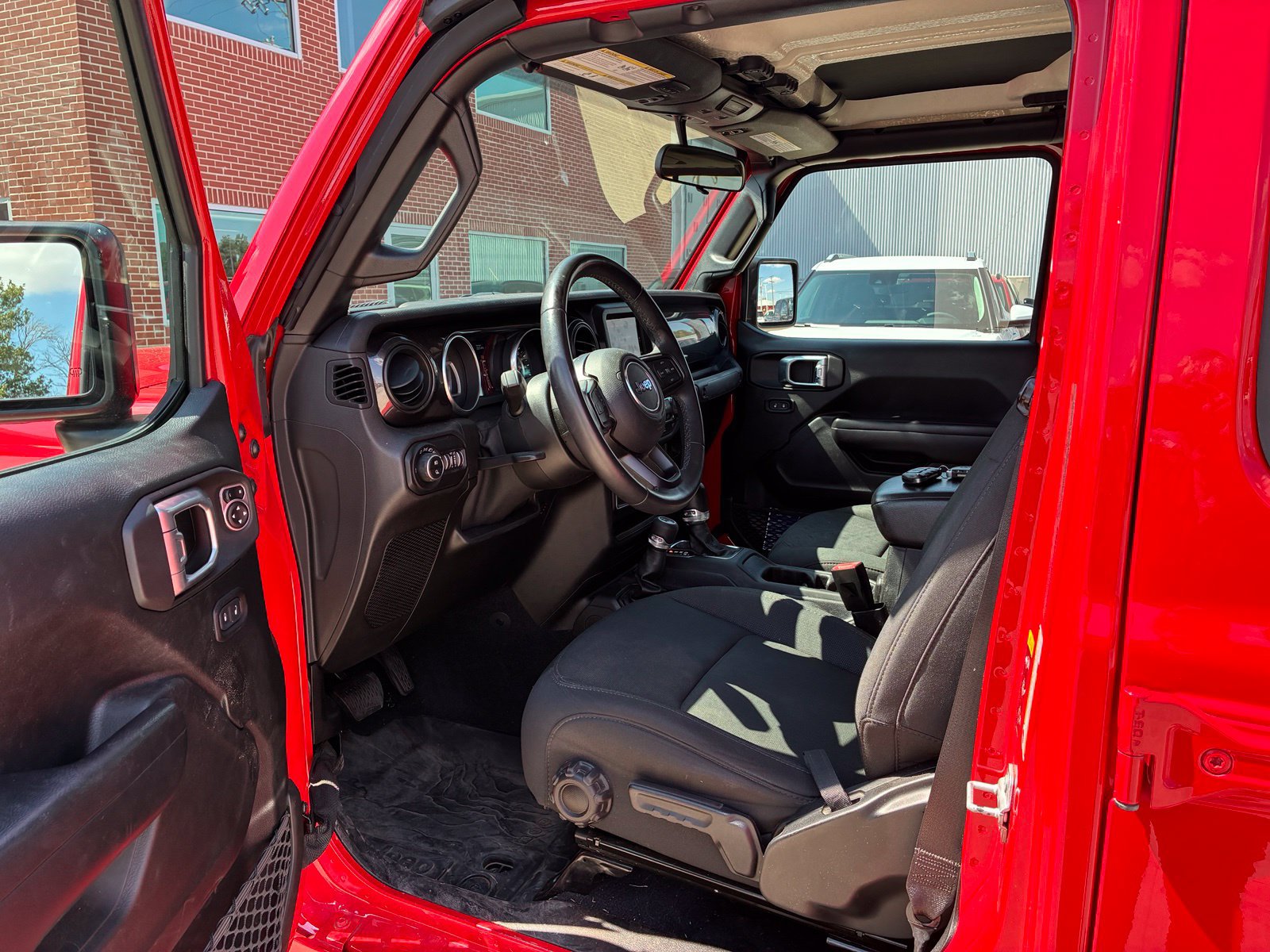 Used 2020 Jeep Gladiator Sport AWD/4WD image 2