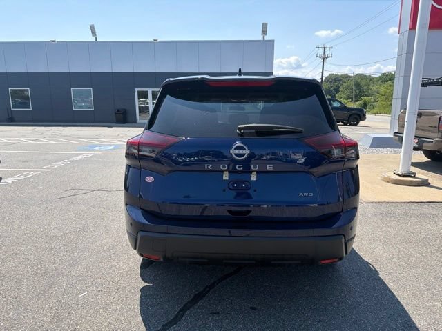 Used 2026 Nissan Rogue SV AWD/4WD image 7