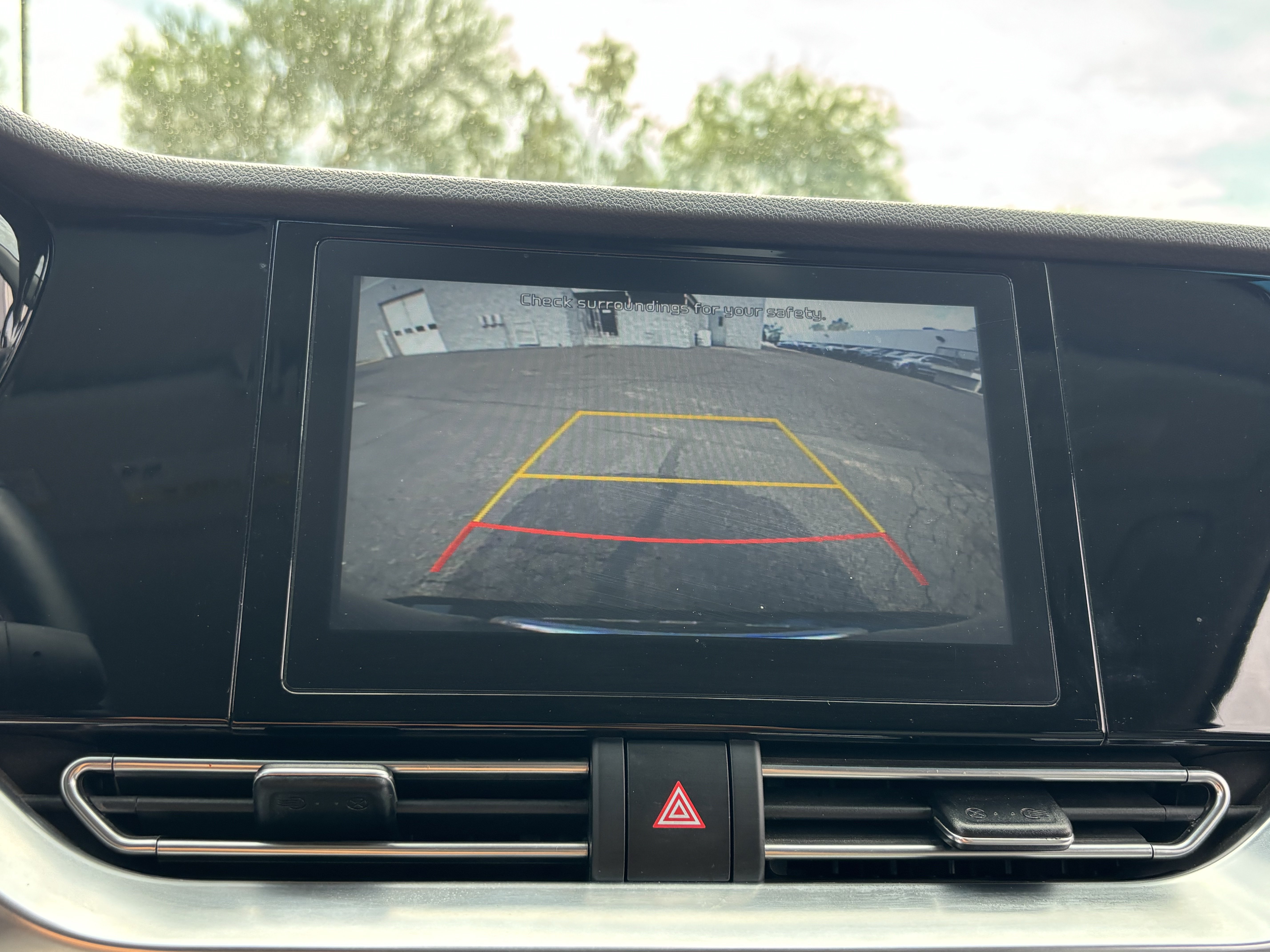 Used 2020 Kia Niro LXS FWD image 21