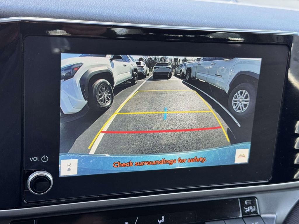 Certified 2025 Toyota Camry LE image 4