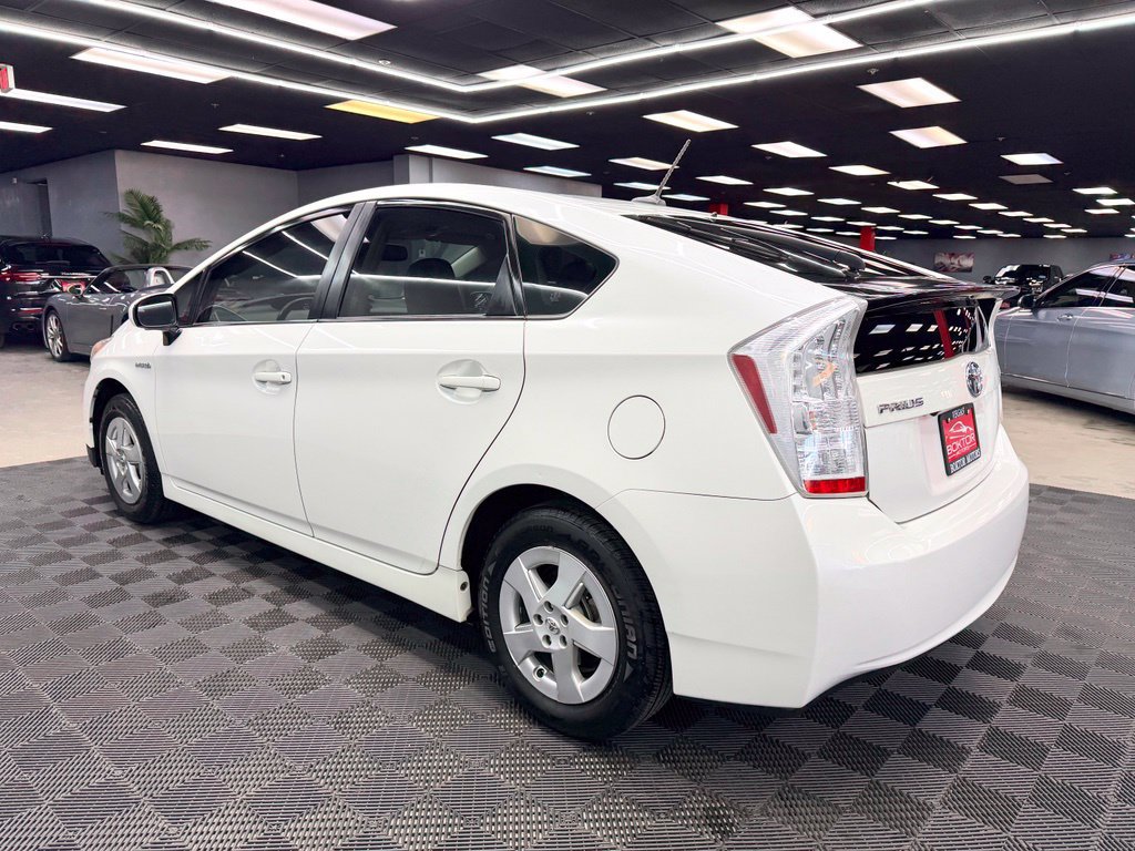 Used 2011 Toyota Prius Four w/ Navigation Pkg FWD image 9