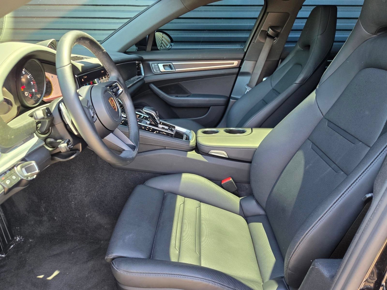Certified 2023 Porsche Panamera 4 Platinum Edition w/ Assistance Package AWD/4WD image 25