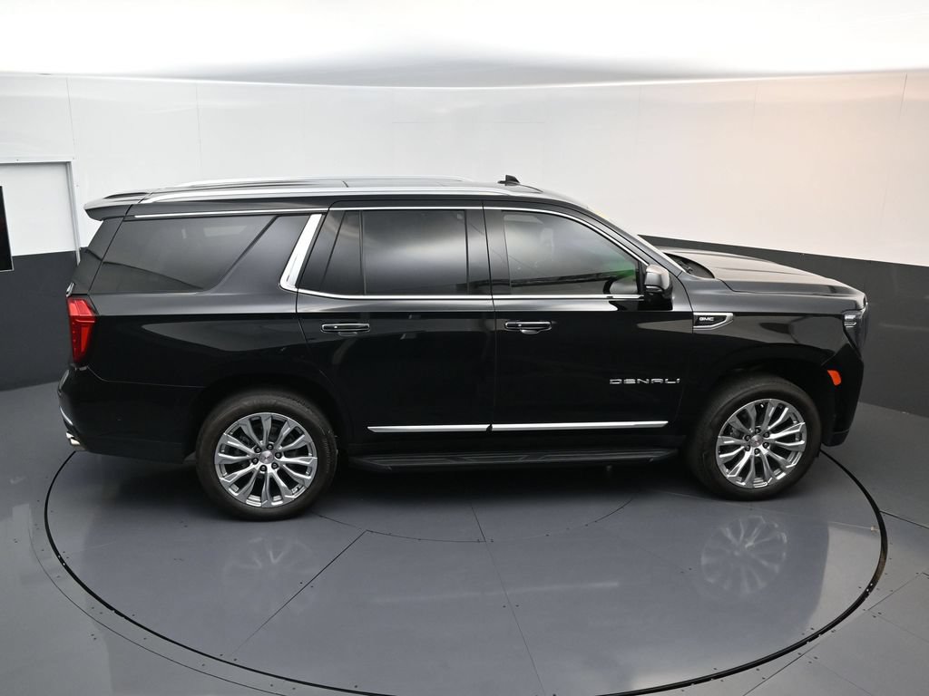 Used 2024 GMC Yukon Denali w/ Advanced Technology Package AWD/4WD image 17