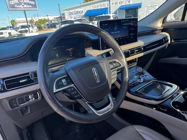 Used 2022 Lincoln Nautilus Reserve AWD/4WD image 8