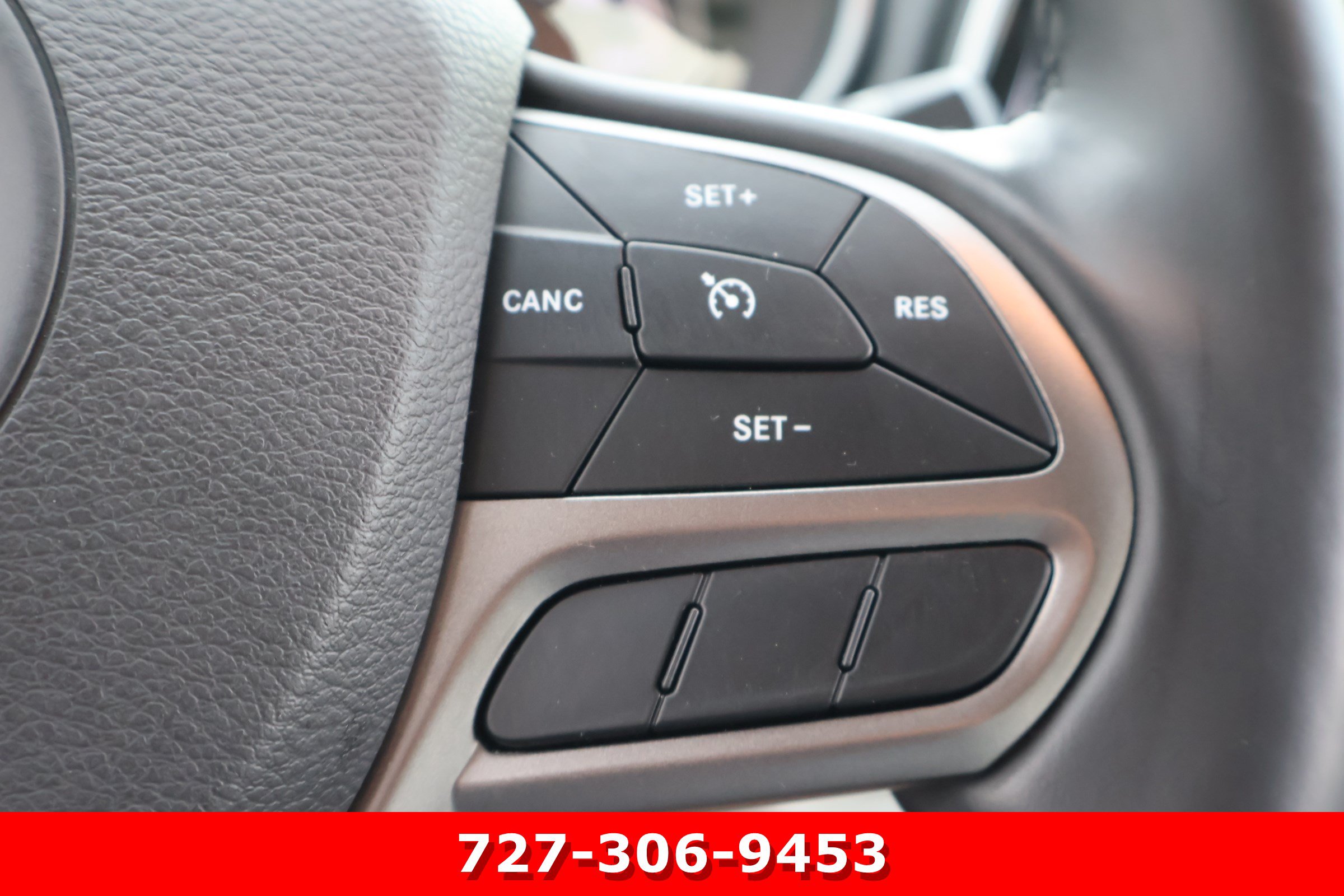 Used 2020 Jeep Cherokee Limited AWD/4WD image 25