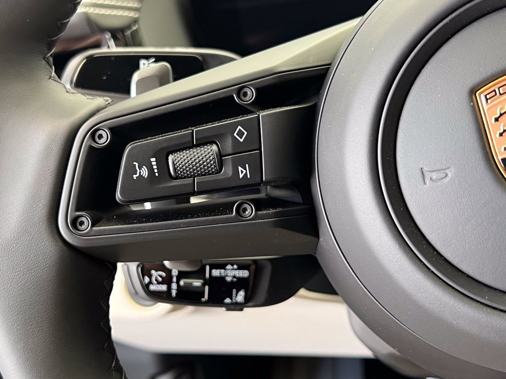 Used 2026 Porsche Panamera RWD image 8