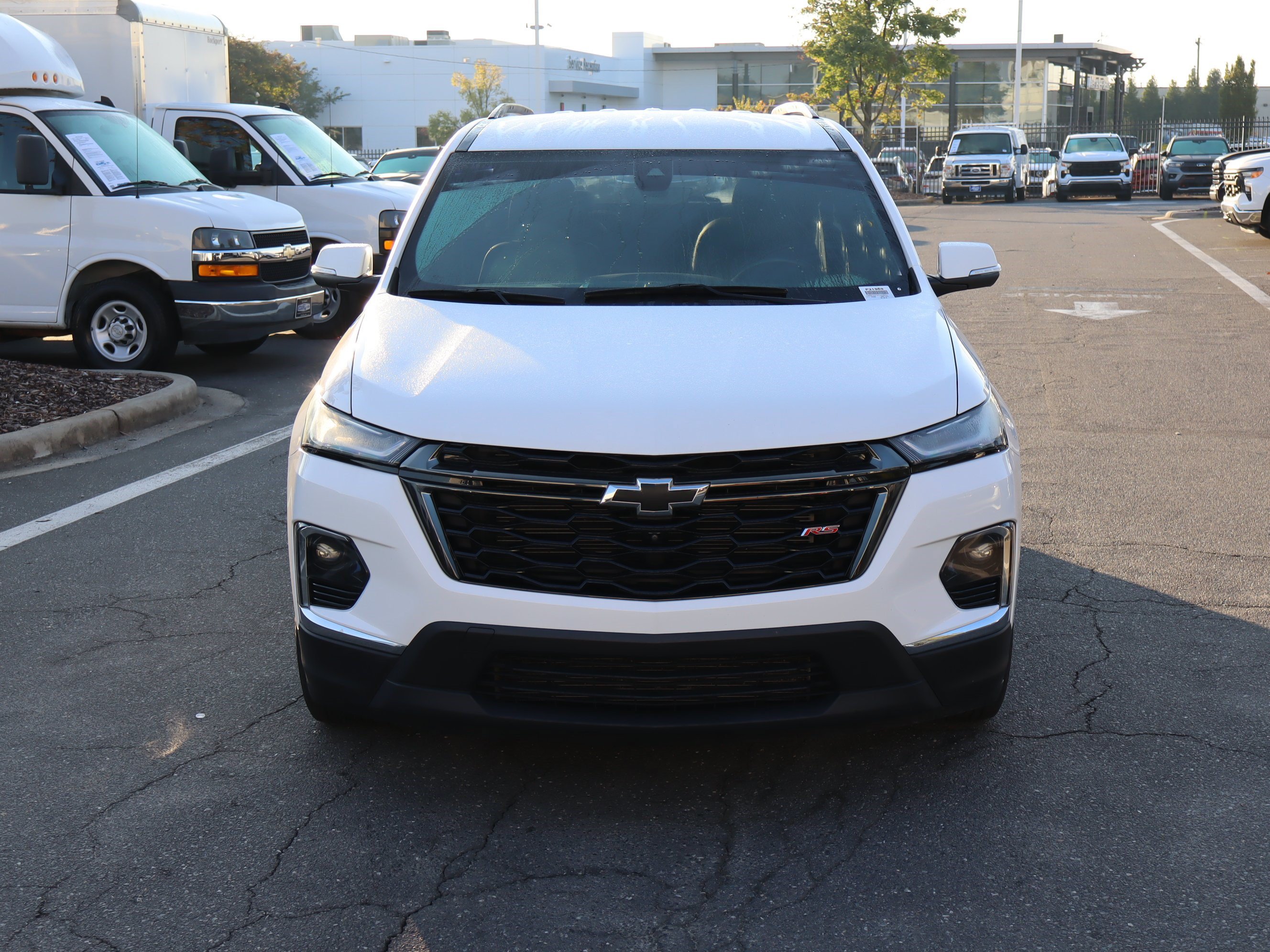 Used 2023 Chevrolet Traverse RS FWD image 3
