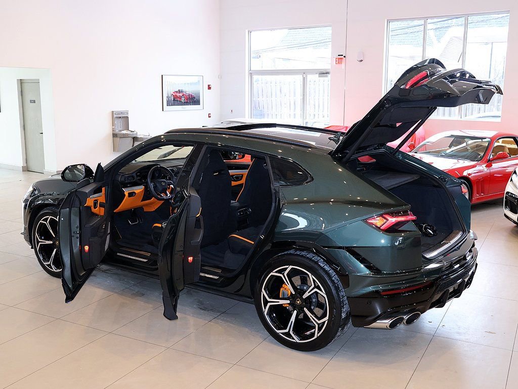 Used 2023 Lamborghini Urus S image 39