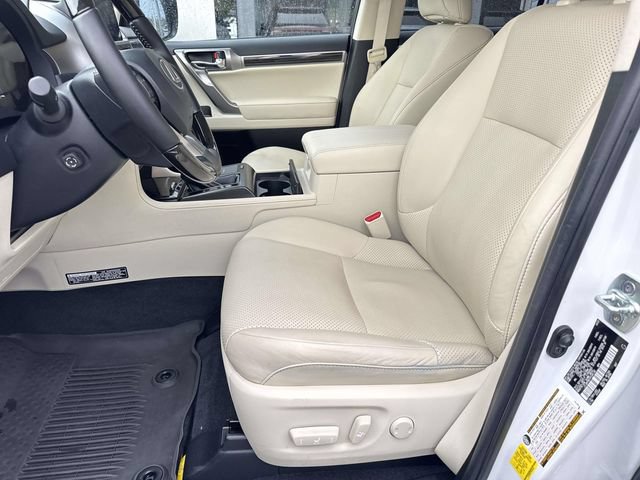 Used 2023 Lexus GX 460 Luxury w/ Accessory Package AWD/4WD image 20