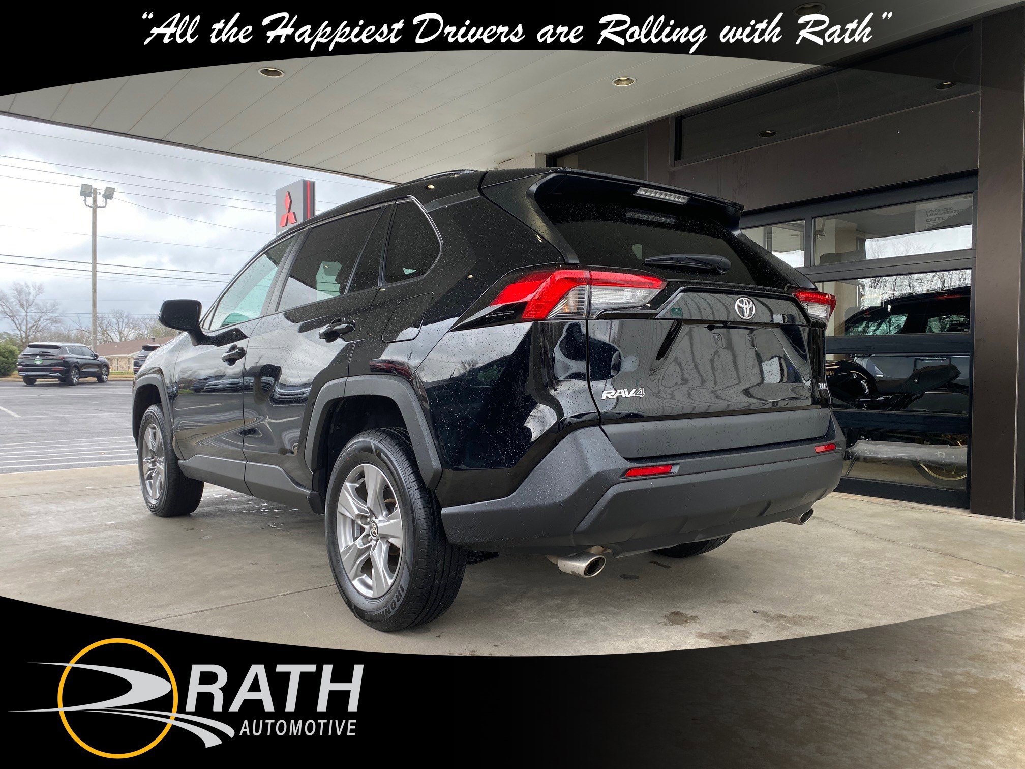 Used 2024 Toyota RAV4 XLE image 8