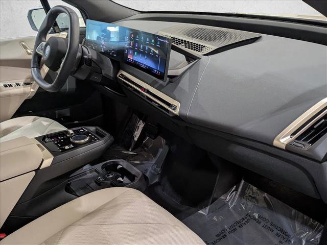 Used 2025 BMW iX xDrive50 image 23