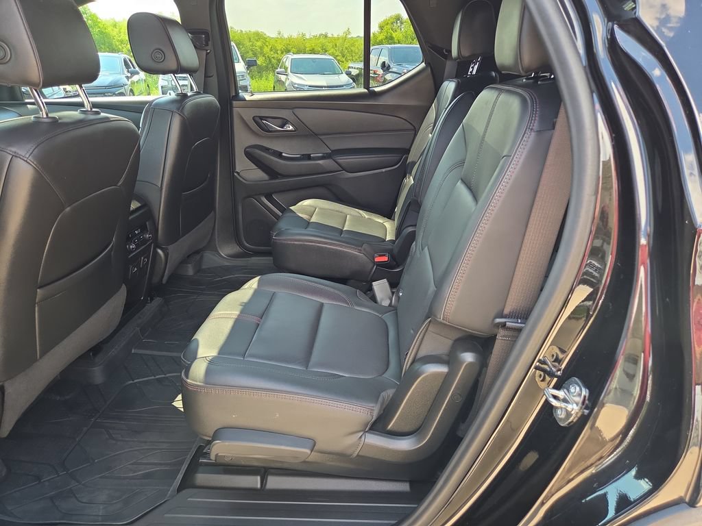 Certified 2023 Chevrolet Traverse RS w/ LPO, Floor Liner Package AWD/4WD image 30
