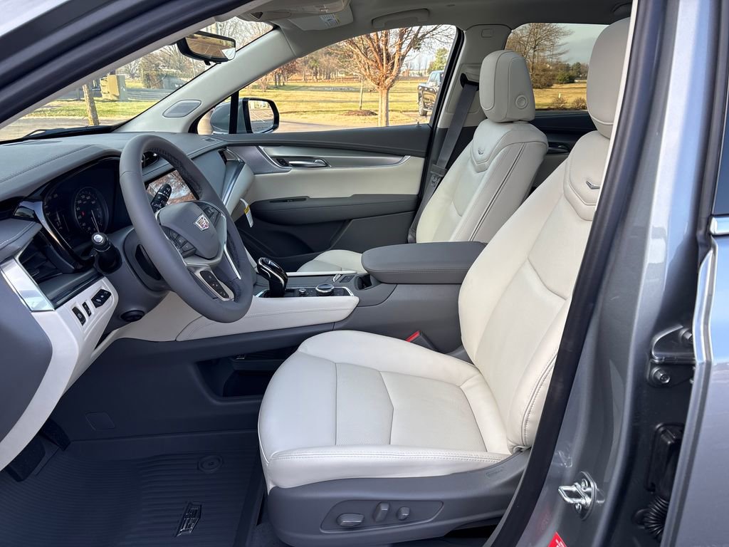 New 2026 Cadillac XT5 Premium Luxury w/ Driver Assist Package image 13