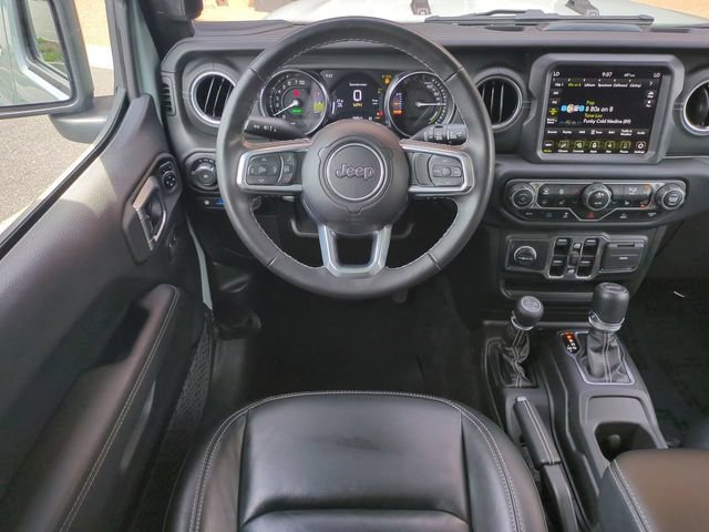 Used 2023 Jeep Wrangler Unlimited Sahara w/ Cold Weather Group AWD/4WD image 16