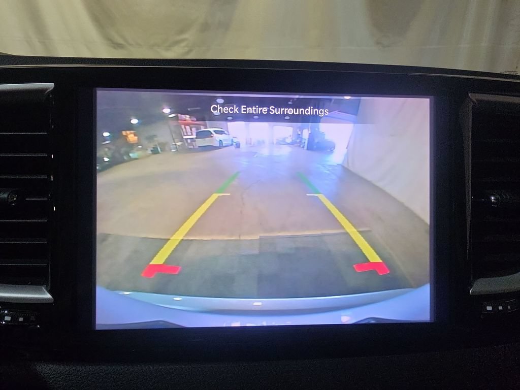 Used 2023 Chrysler Pacifica Touring-L FWD image 22