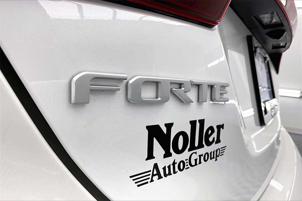 Used 2024 Kia Forte LXS w/ LXS Technology Package image 8