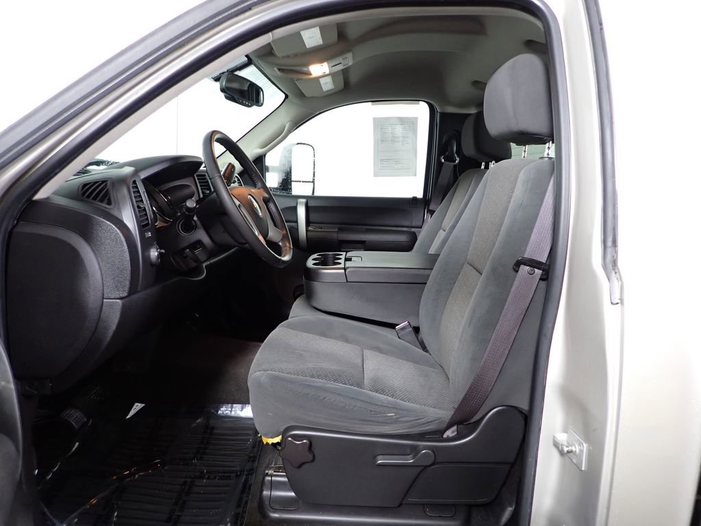 Used 2007 Chevrolet Silverado 2500 LT w/ Suspension Package, Off-Road AWD/4WD image 25