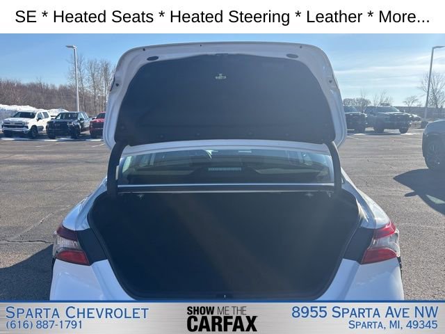 Used 2024 Toyota Camry SE image 23
