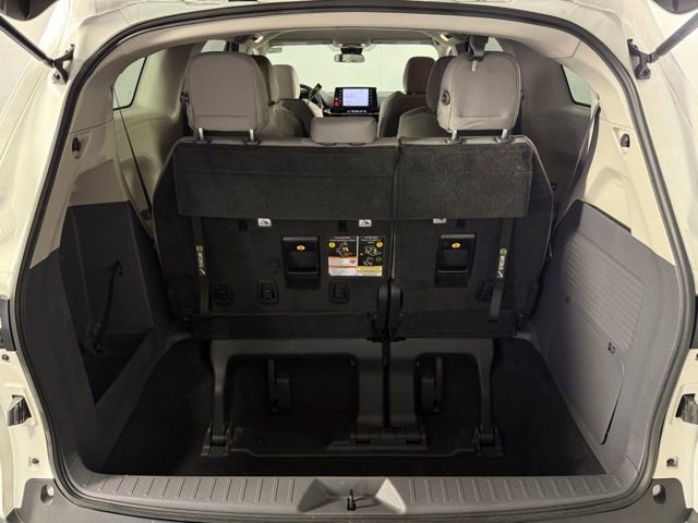 Used 2021 Toyota Sienna LE FWD image 26