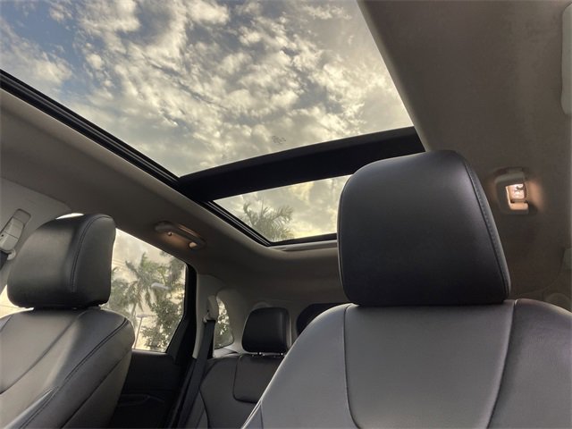 Used 2020 Ford Edge Titanium image 17