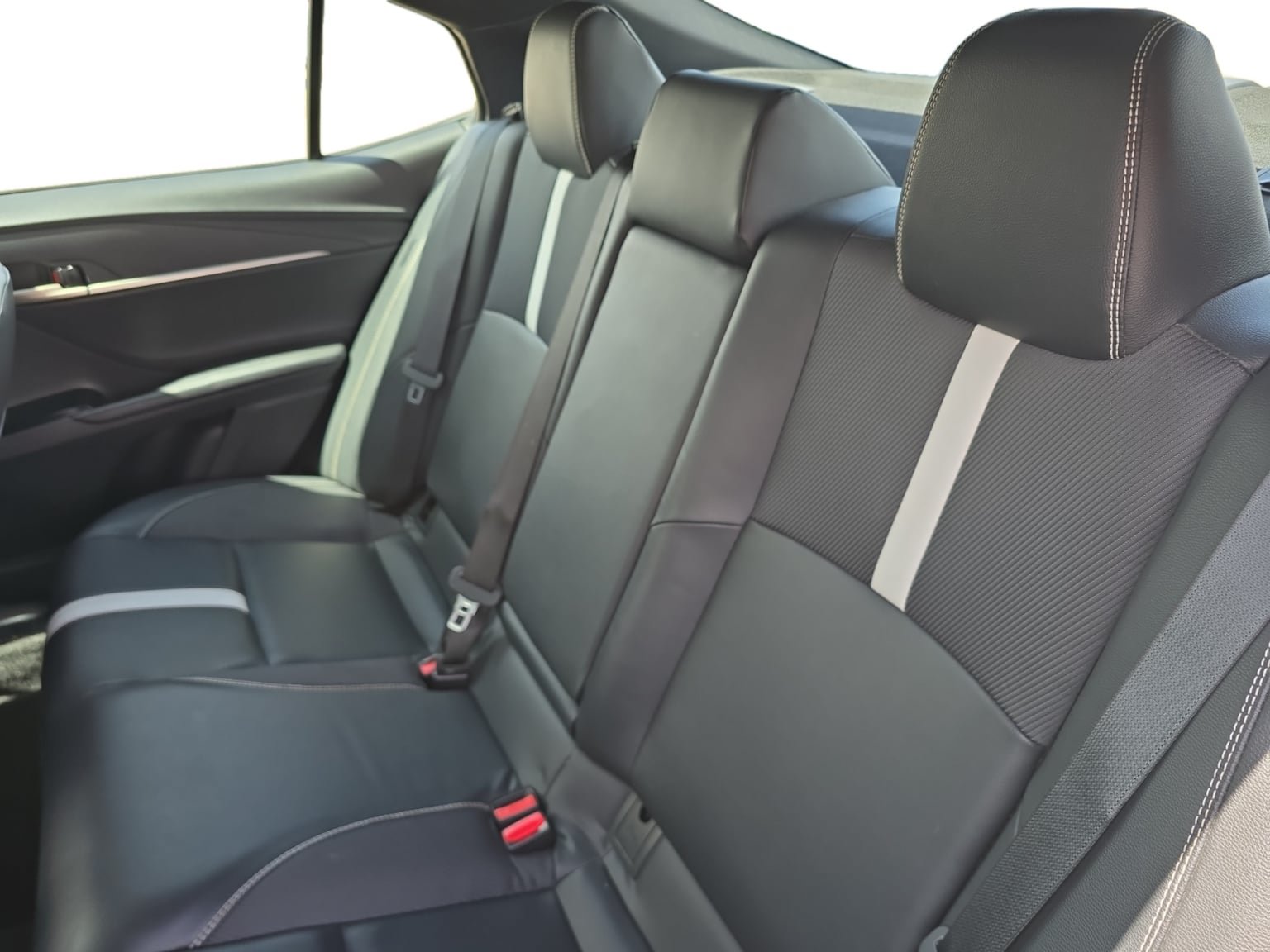 Used 2025 Toyota Camry SE FWD image 16