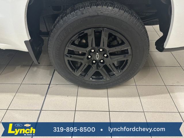 Used 2022 Chevrolet Silverado 1500 Custom AWD/4WD image 24