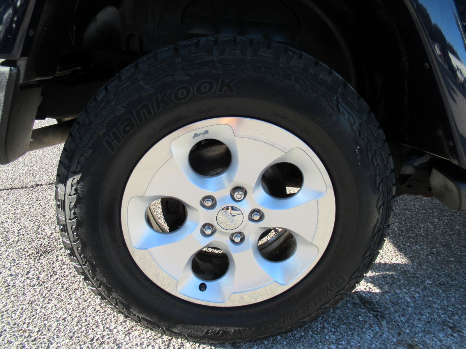 Used 2013 Jeep Wrangler Unlimited Sahara w/ Connectivity Group AWD/4WD image 8