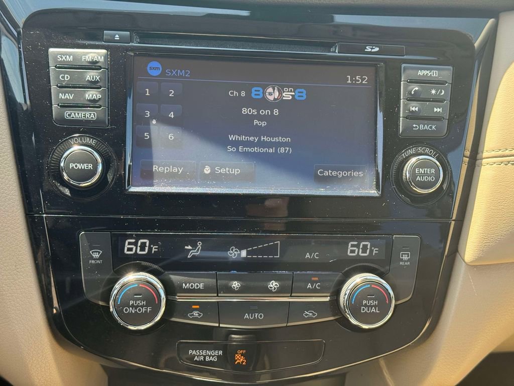 Used 2017 Nissan Rogue SL AWD/4WD image 26