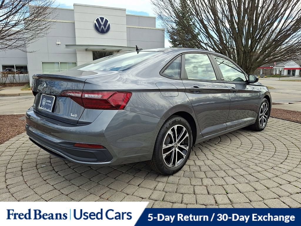 Certified 2024 Volkswagen Jetta Sport image 7