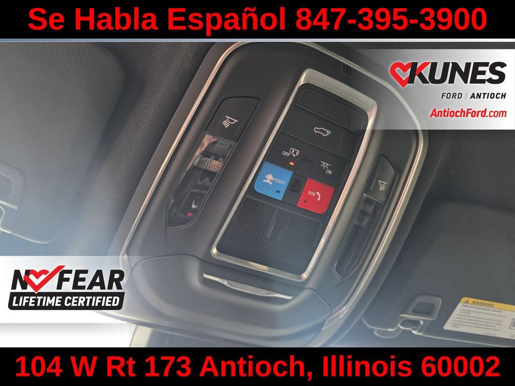 Used 2025 Jeep Grand Cherokee Altitude AWD/4WD image 46