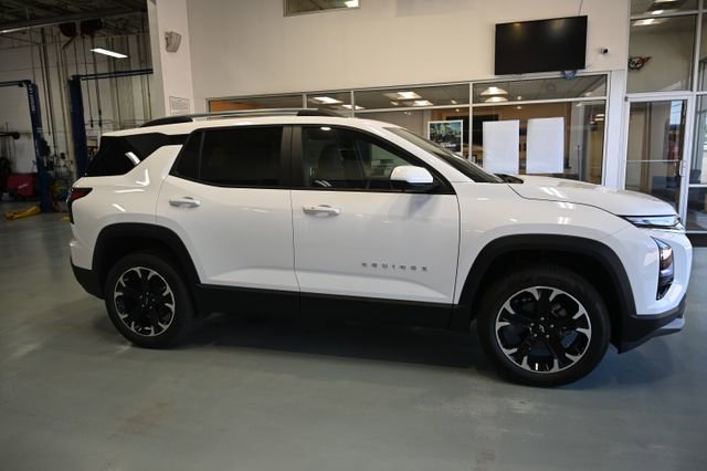 New 2026 Chevrolet Equinox LT w/ Convenience Package II FWD image 4
