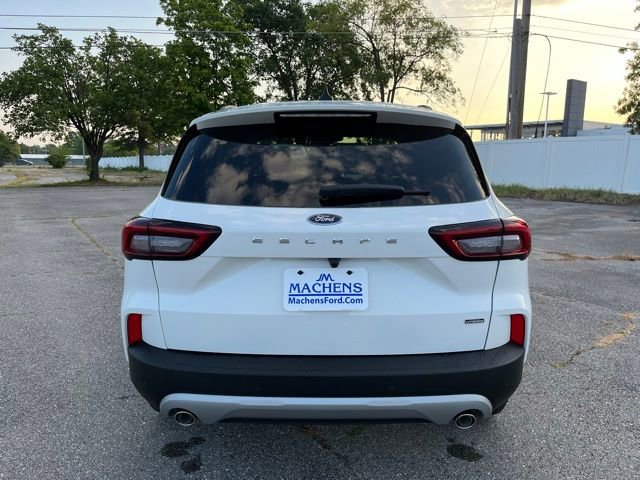 New 2025 Ford Escape Base image 5